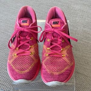 Womens Nike fly knit lunar 3